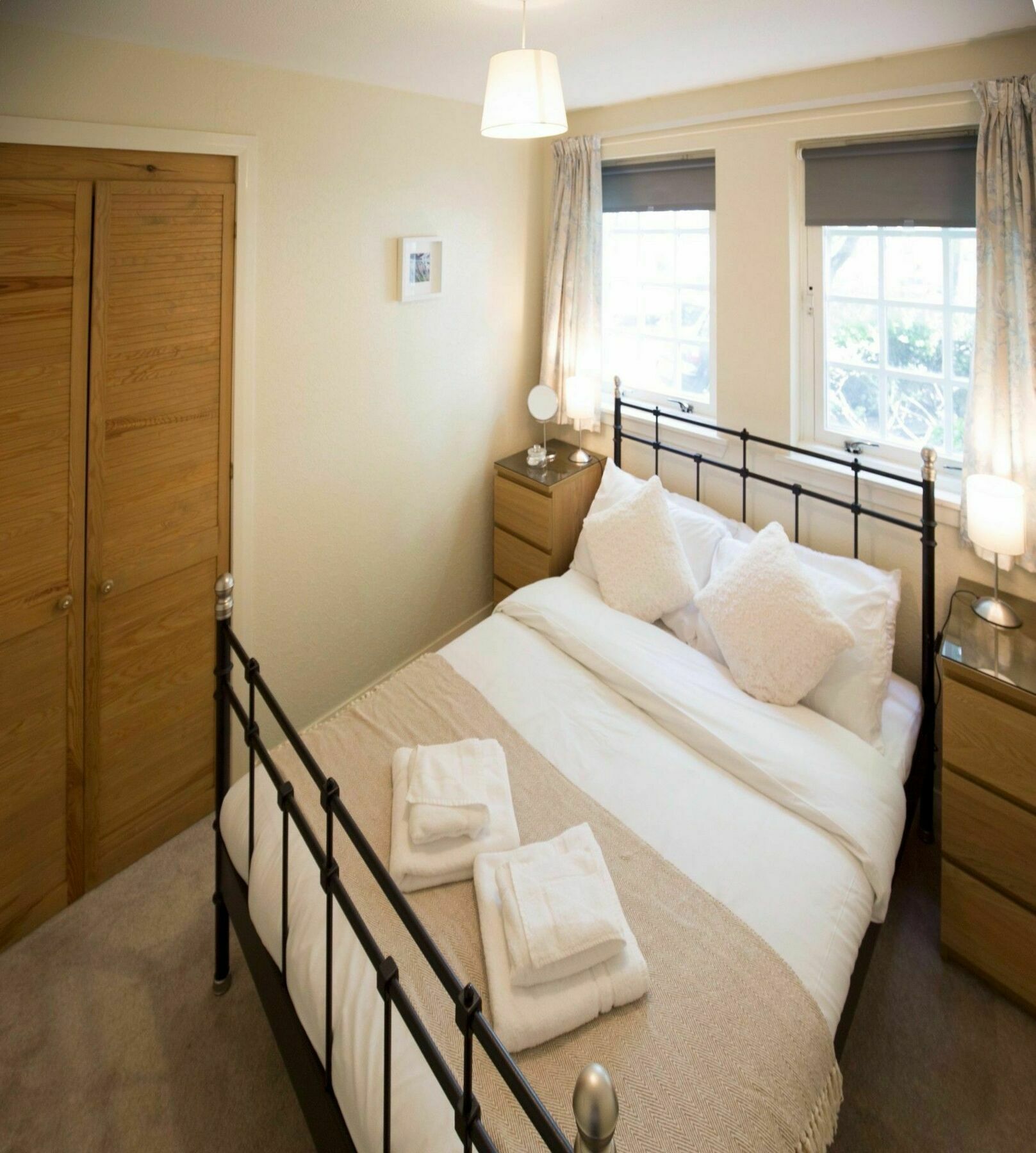 2 Bedroom Meadows Flat Sleeps 4 Edinburgh Exterior photo